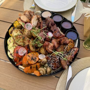 М’ясний сет          (Meat platter)