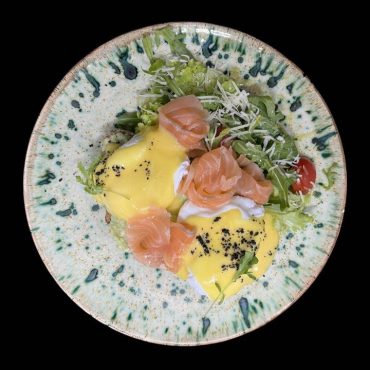Яйце Бенедикт з лососем гравлакс  (Eggs Benedict with salmon gravlax)
