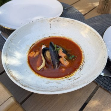 Рибний суп з морепродуктами       (Fish soup with seafood)