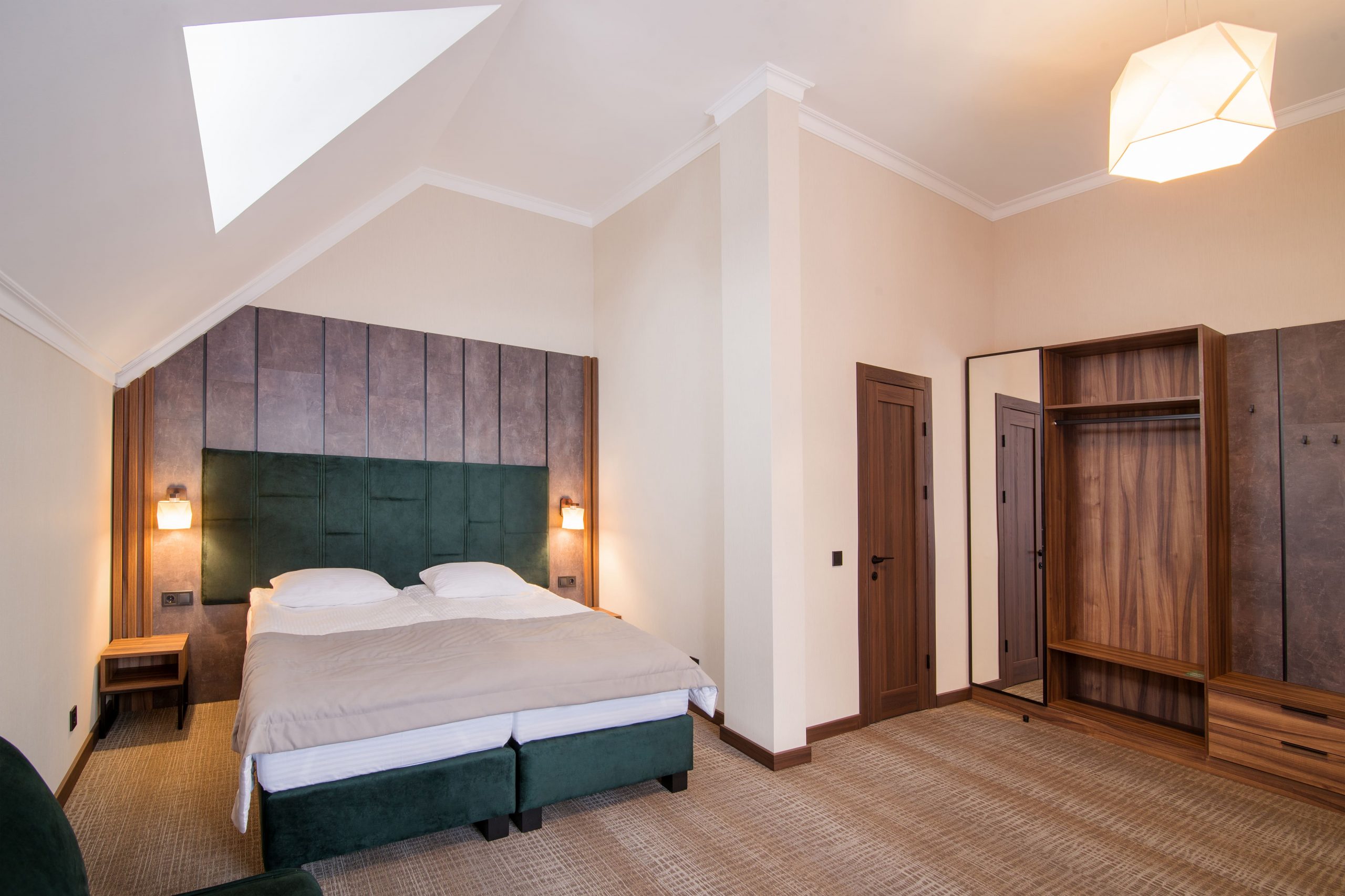 Двомісний номер з 1 двоспальним ліжком або з 2 окремими ліжками