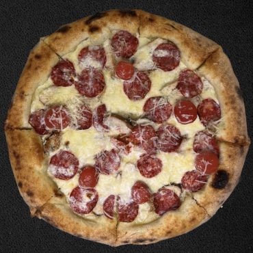 Піца з куркою та салямі